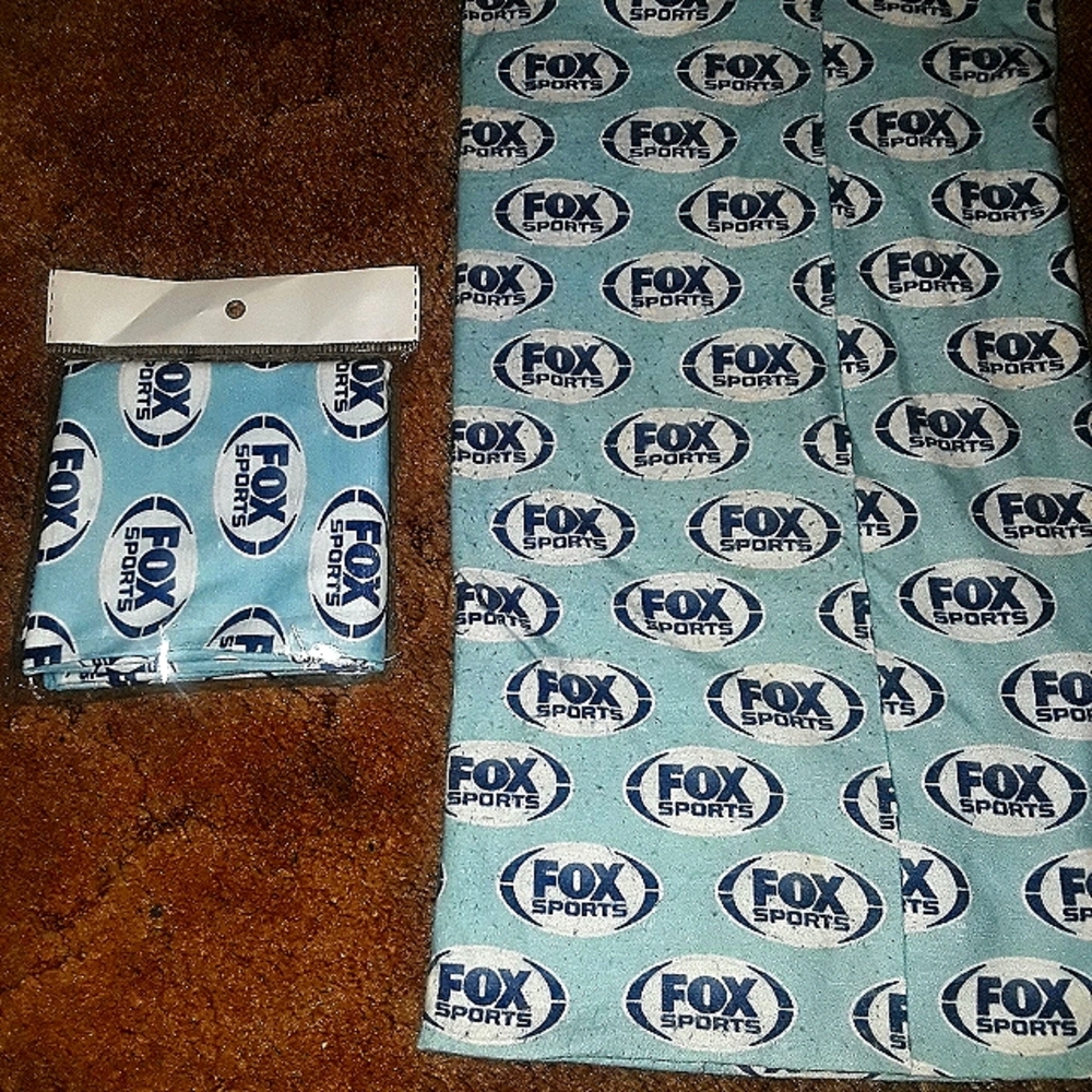 Brand new genuine FOX SPORTS gaiter wrap.